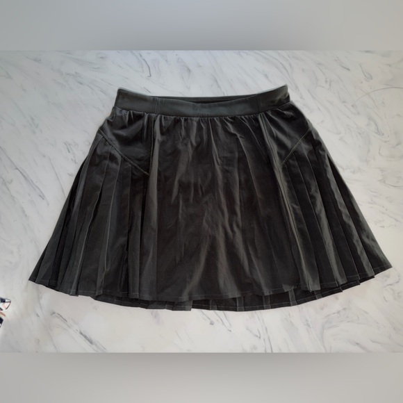 Spanx Dark Palm Green Booty Boost 14" Pleated Skort tennis skirt s - Picture 1 of 5